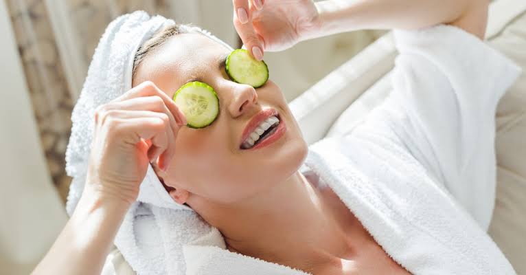 10 Natural Tips for a Glowing Skin
